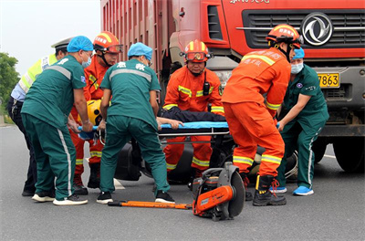 隆德九龙道路救援